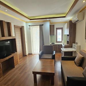 Dinara Hotel